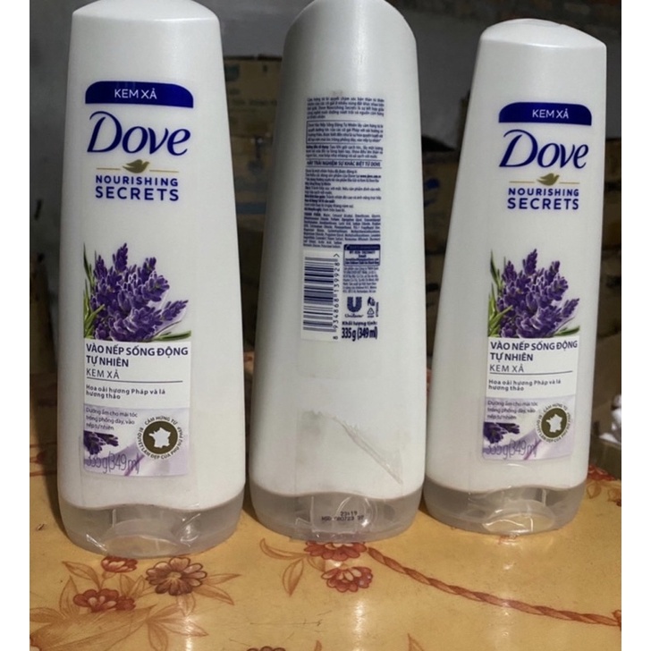 Kem xả dove vào nếp sống động tự nhiên