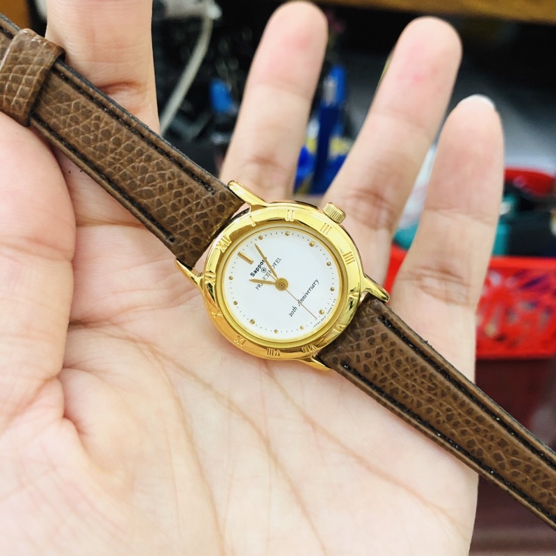 Đồng hồ nữ si nhật hiệu Vega