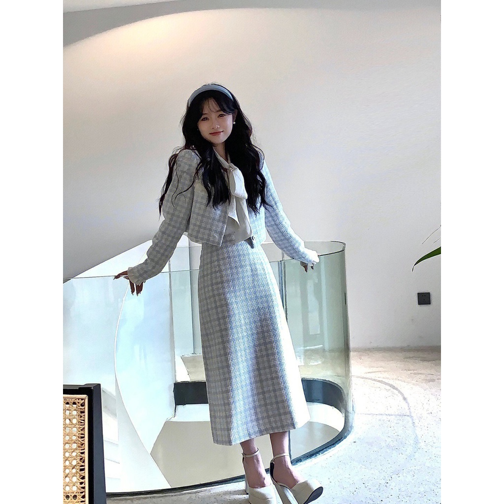 Bộ Áo Khoác + Chân Váy Lửng Thời Trang Mùa Đông Hàn Quốc 2022