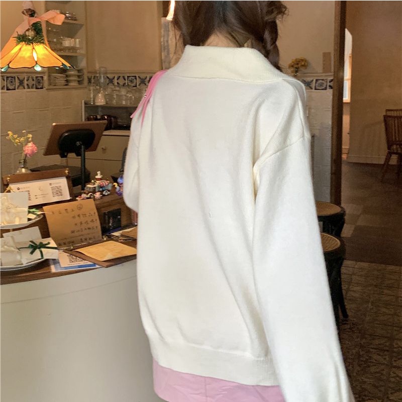 Áo len polo đính cúc đan hình hoa tulip. Áo len dáng rộng