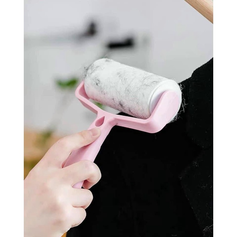 Cây Lăn Bụi Quần Áo Tặng Kèm 02 Cuộn Giấy Thay