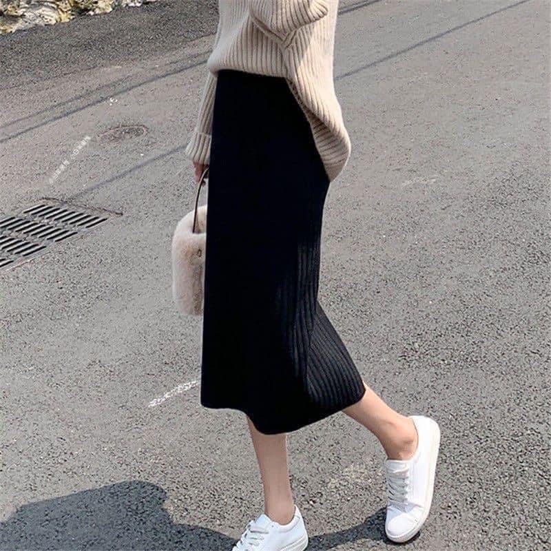 Chân váy len dáng dài xẻ tà
