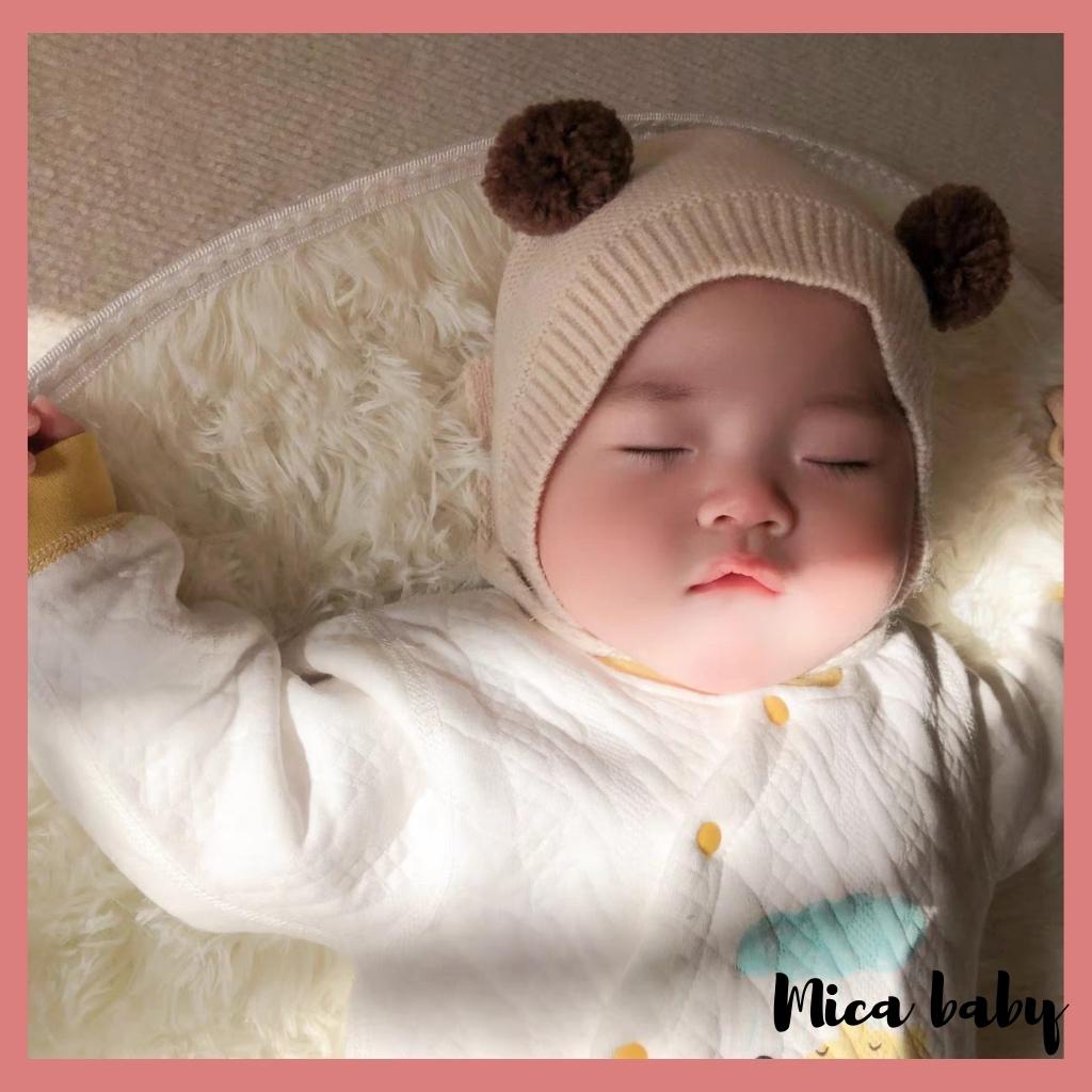 Mũ len màu trơn thiết kế dây buộc đính cục bông thời trang thu đông cho bé ML204 Mica baby