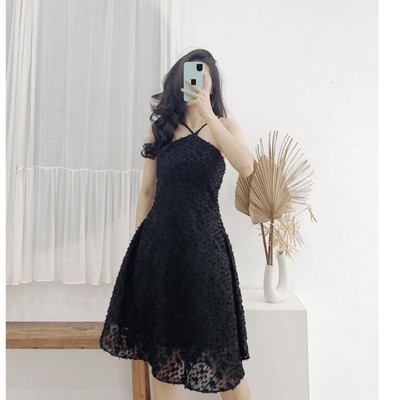 YU CHERRY | Đầm voan hai dây kiểu cổ yếm chất vải voan đính lông vũ Wings Dress YD130