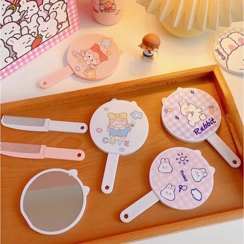 Gương mini cầm tay kèm  lược  họa tiết dễ thương, xinh xắn kèm lược trải đầu siêu xinh cho b a