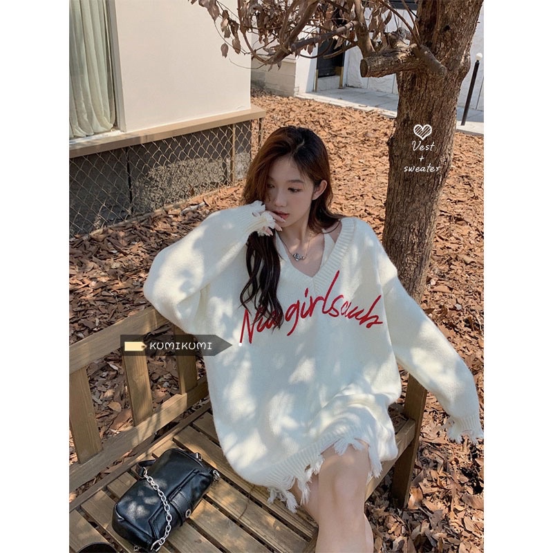 Set Áo Thun Dài Tay Cổ Tròn + Áo Len Hai Dây Thêu Chữ Thời Trang Nữ