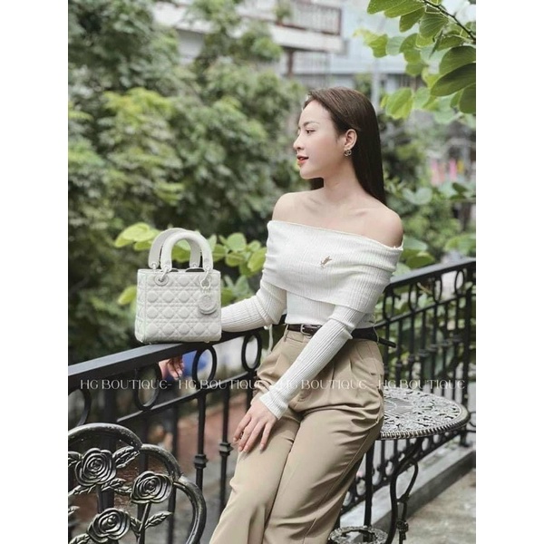 ÁO TRỄ VAI DÂY RÚT XẺ CẠNH