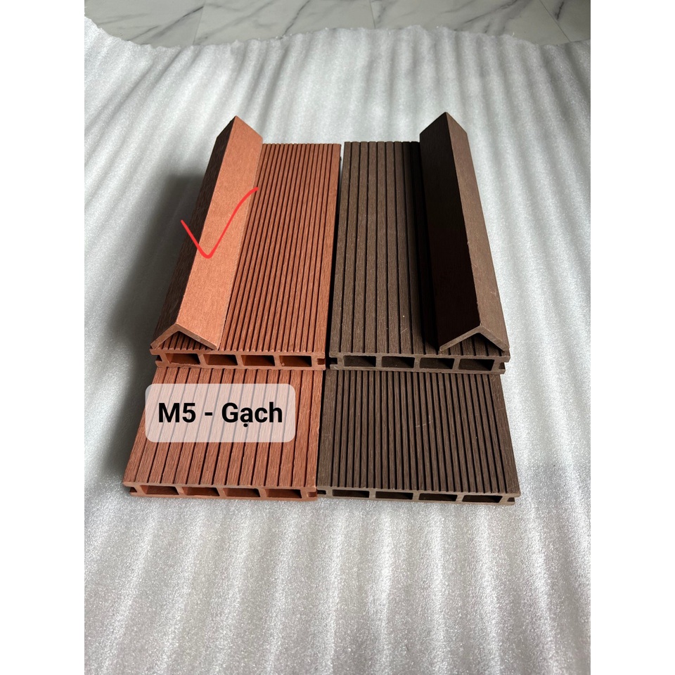 Nẹp viền V gỗ nhựa ngoài trời kích thước V40x40x2200mm