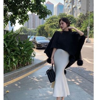 Áo choàng len phối chân váy đuôi cá sang chảnh