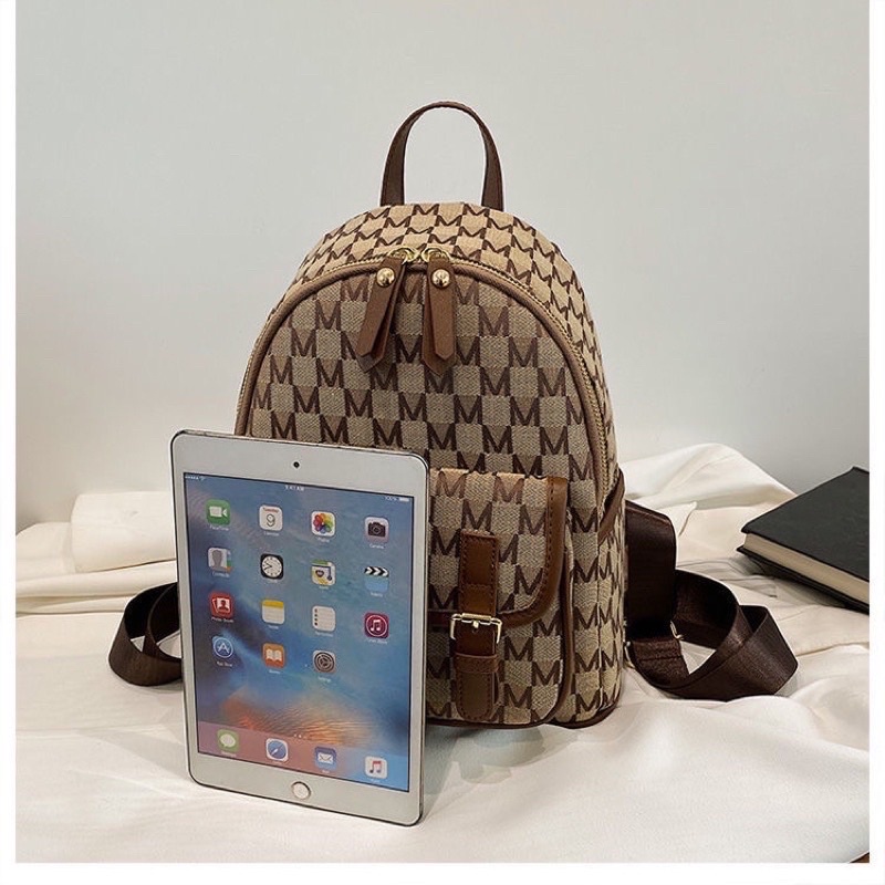 balo mini chữ M siêu cute,rễ thương phù hợp với mọi phong cách