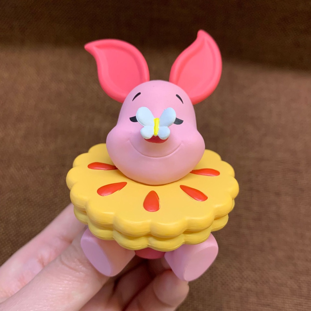 Siêu Chất Lượng Cao!Búp Bê Gấu Pooh Và Dâu Tây Trang Trí Bánh Kem Xinh Xắn