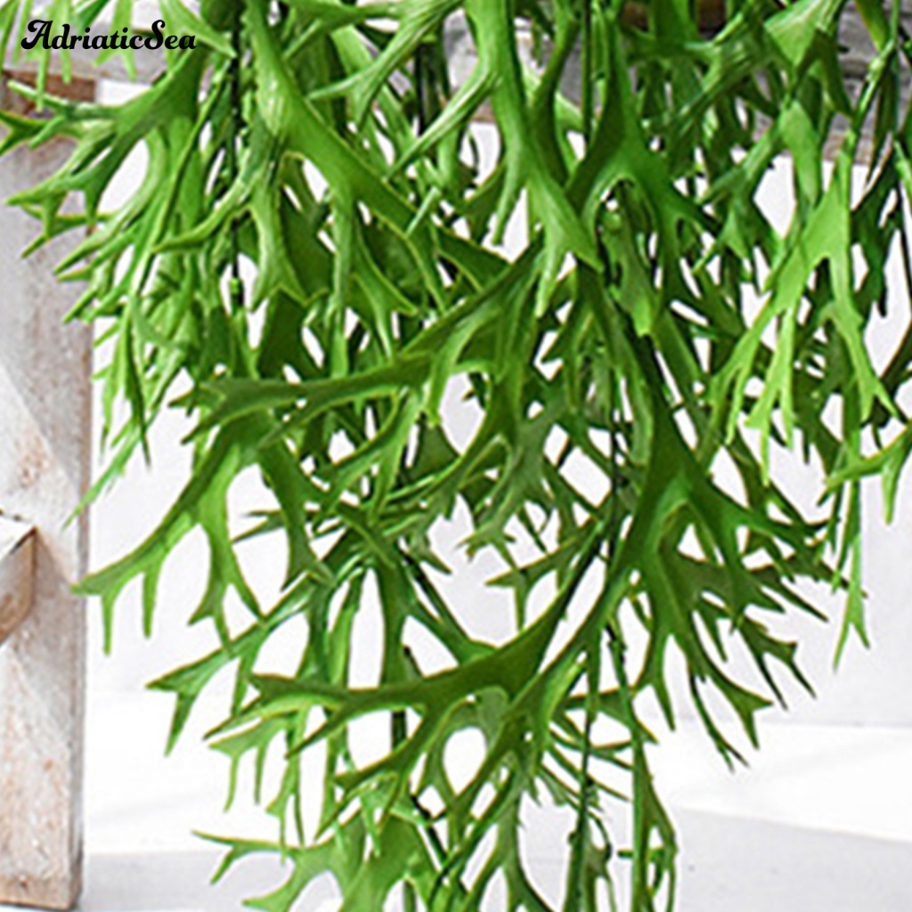 Cây Dương Xỉ Nhân Tạo Bằng Nhựa Dùng Trang Trí Sân Vườn