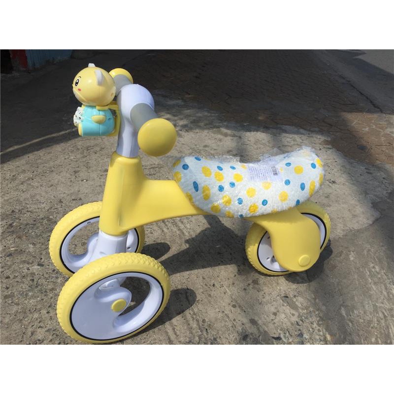 Xe chòi chân cao cấp cho bé có nhạc bánh xe đúc bền bỉ.Tặng kèm điện thoại nhạc cho bé . Hot Nhất 2021