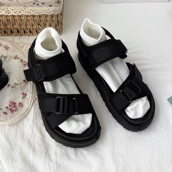 Sandal nữ ulzzang đen quai chéo vải dù cá tính đi học đế cao 4cm kiểu dáng hàn quốc