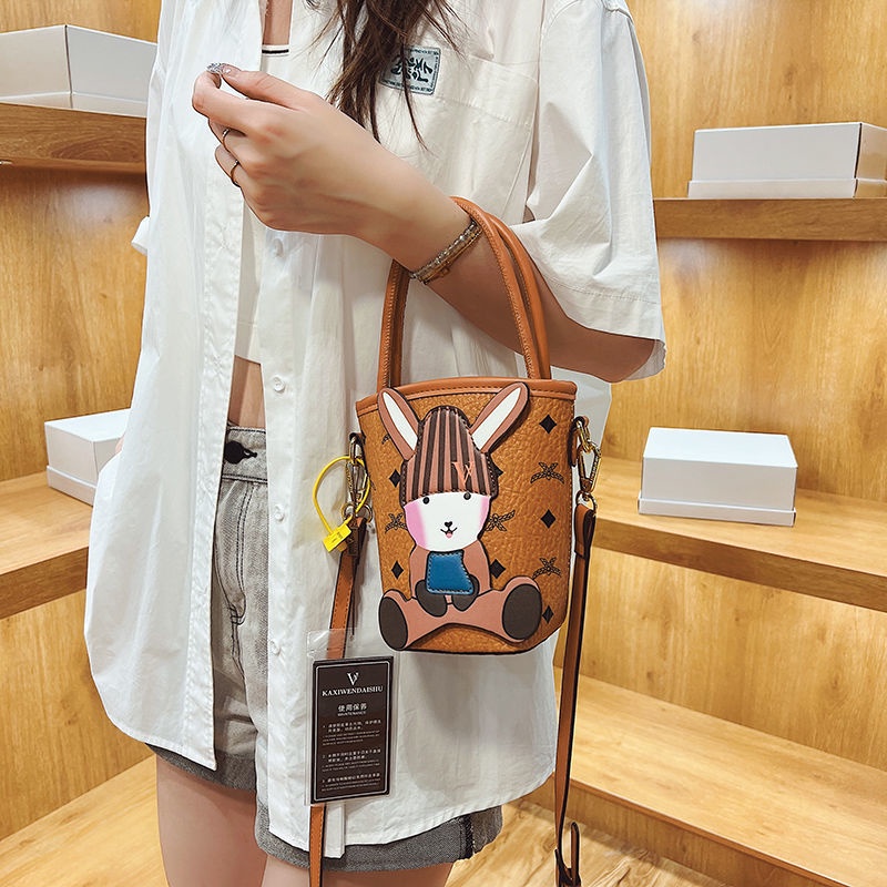 Túi Xách Đeo Vai Mùa Hè Họa Tiết Hoạt Hình Dễ Thương Hợp Thời Trang Cho Nữ