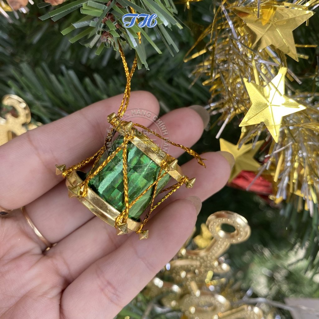 Cây thông noel 2m1, 2m4 đầu tròn trang trí phòng khách, phòng ngủ, ngoài trời đầy đủ phụ kiện mùa giáng sinh (Hình Thật)