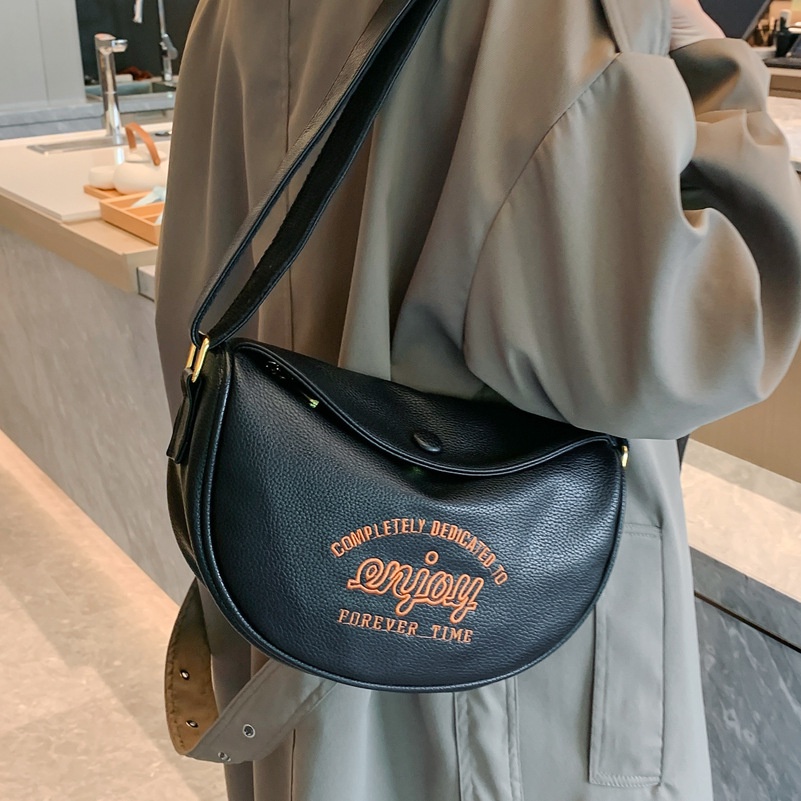 Túi Xách Hình Yên Ngựa niche Thời Trang Cho Nữ