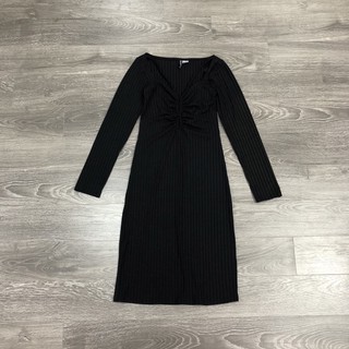 Đầm ôm cutout