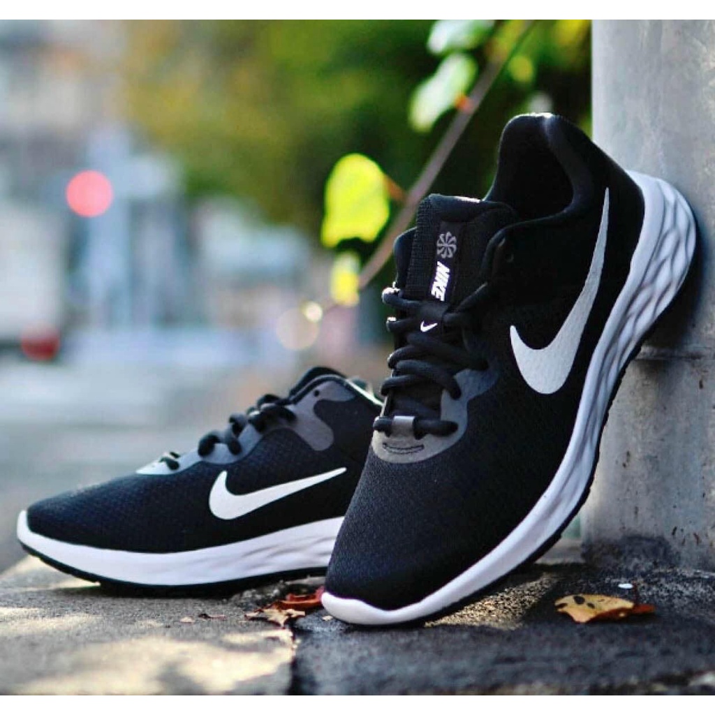 {AUTH} Giày thể thao NAM NIKE REVOLUTION 6 SIZE 8.5 US full box