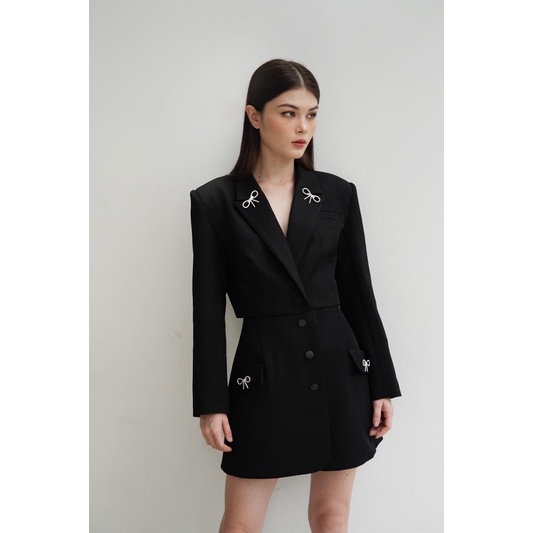 Set vest đen croptop kèm chân váy