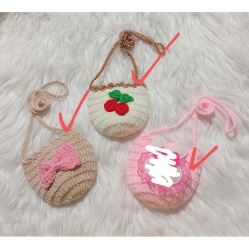 Mũ len có hai bím tóc giả quả cherry cho bé gái