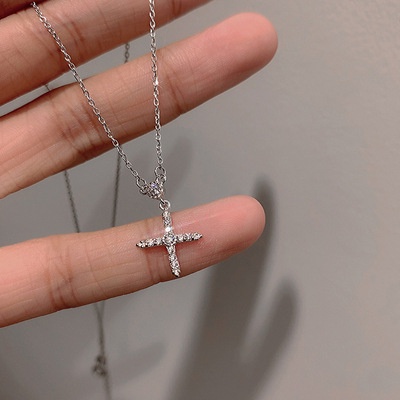 Vòng cổ Hình Thánh Giá Thiết Kế Đơn Giản Sang Trọng Cho Nữ