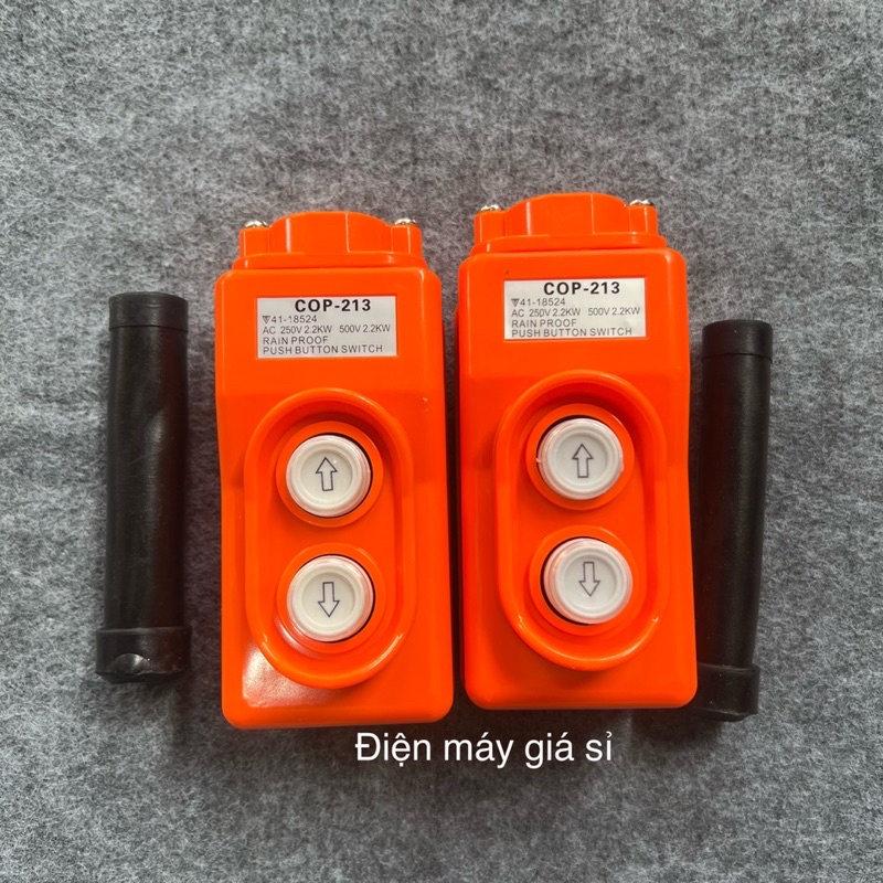 Công tắc COP-213 chống bụi, kín nước đảo chiều trực tiếp điều khiển động cơ điện, máy tời nâng hạ