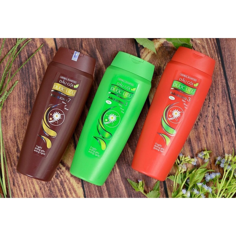 Dầu gội dược liệu Thái Dương 3 hương Hoa Sen chai 200ml - Sao Thái Dương