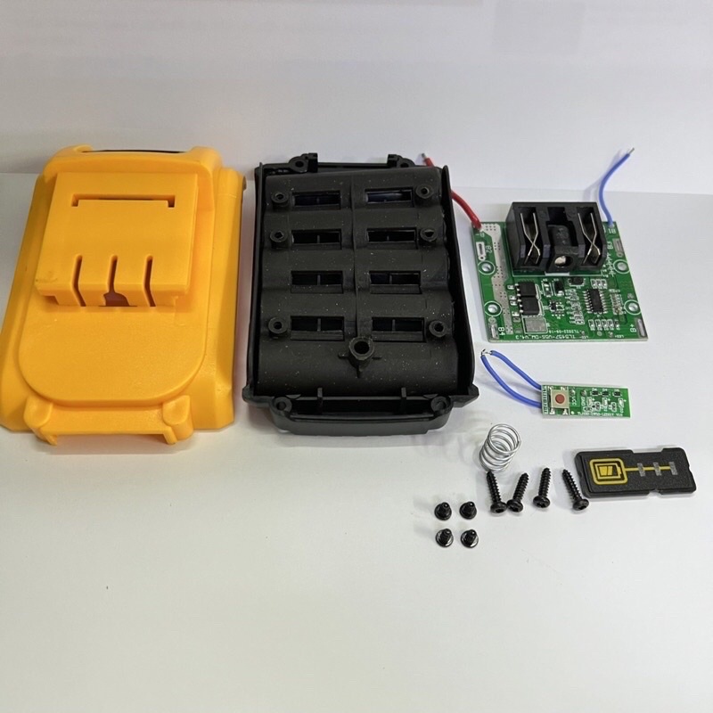 Võ  mạch  dewalt tàu  5s1p .vỏ có  leb  báo pin