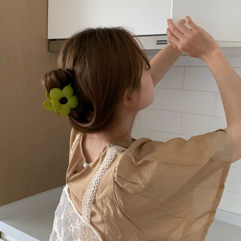 Kẹp Tóc Nhựa Hình Bông Hoa Màu Sắc Thanh Lịch Dành Cho Nữ