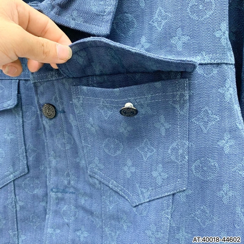 Khoác LV vải bò cực dày dặn