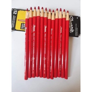 Chì đá Sharpie đỏ định hình môi