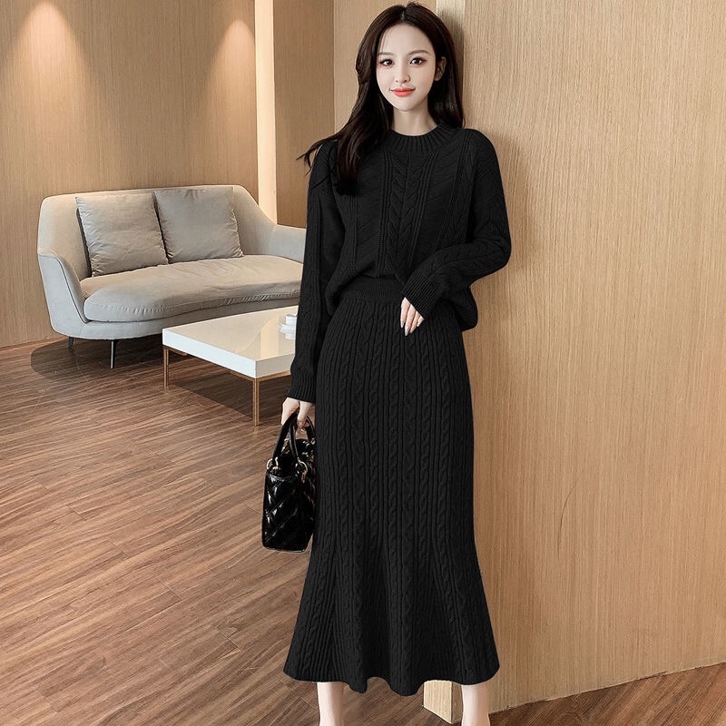 Set áo len cổ tròn và chân váy len dáng dài vintage