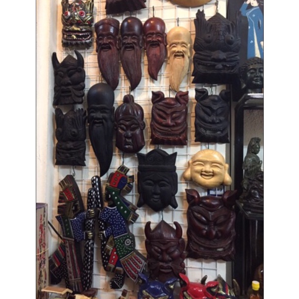 Mặt nạ gỗ trang trí treo tường hình La Hán