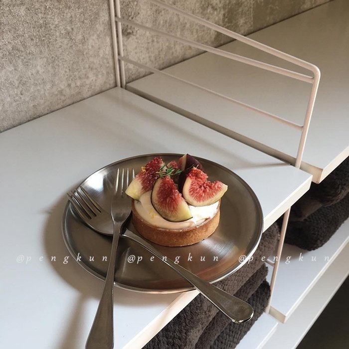 Khay Tròn Bằng Thép Không Gỉ Bề Mặt Nhám Đựng Bánh Cà Phê Phong Cách Hàn Quốc