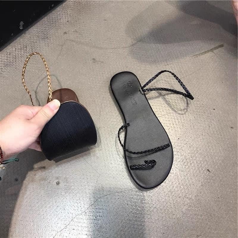 Sandal dây mảnh mùa hè