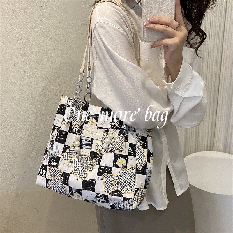 One Túi Xách Cỡ Lớn Phối Màu Tương Phản Trẻ Trung Hợp Thời Trang Cho Bạn Gái