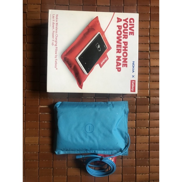Gối sạc không dây Nokia DT-901