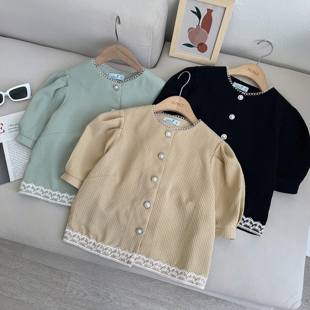 Áo Sơ Mi Cách Điệu Cổ Tròn Nữ Minz Store Mã 3346,Thiết Kế Đính Cúc Ngọc Nẹp Ren Tròn