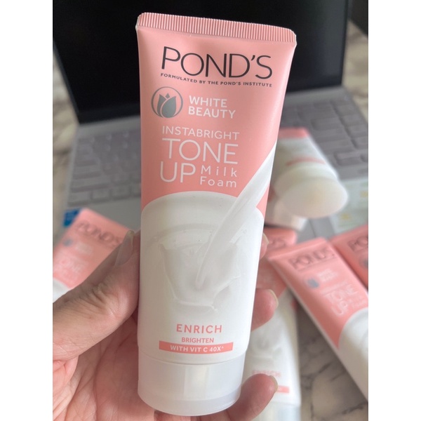 Kem Sữa Rửa Mặt Dưỡng Trắng Nâng Tông White Beauty Pond'S 100Gr