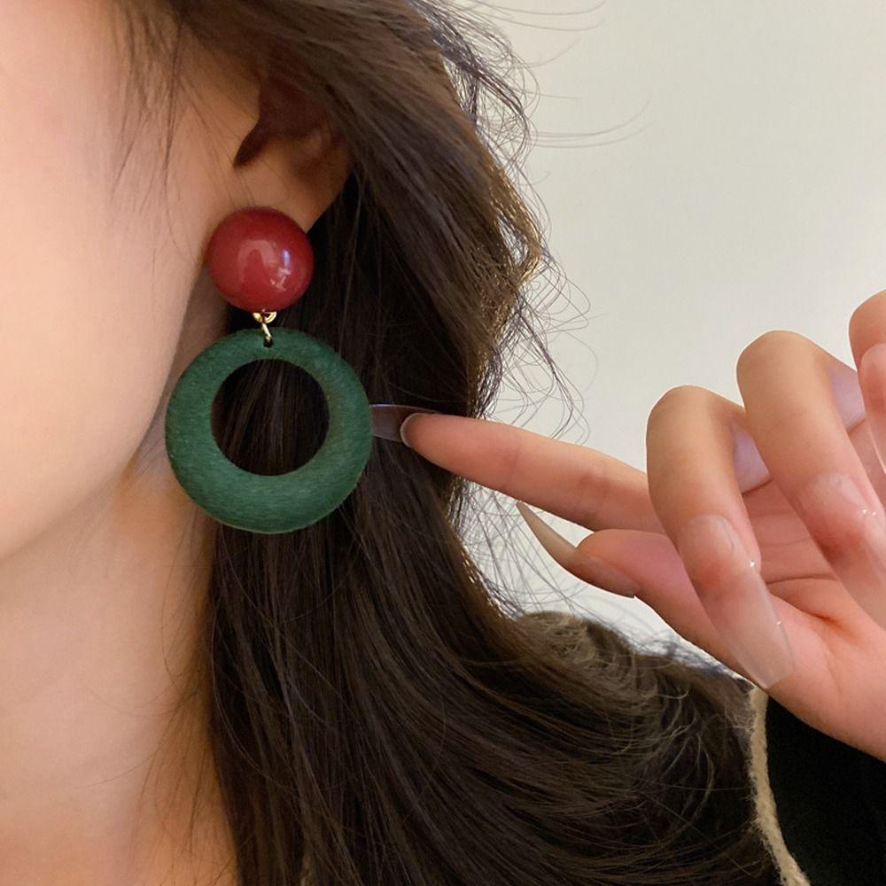 Bông Tai Dáng Dài Hình Tròn Phong Cách Cổ Điển Thời Trang Mùa Đông Cho Nữ