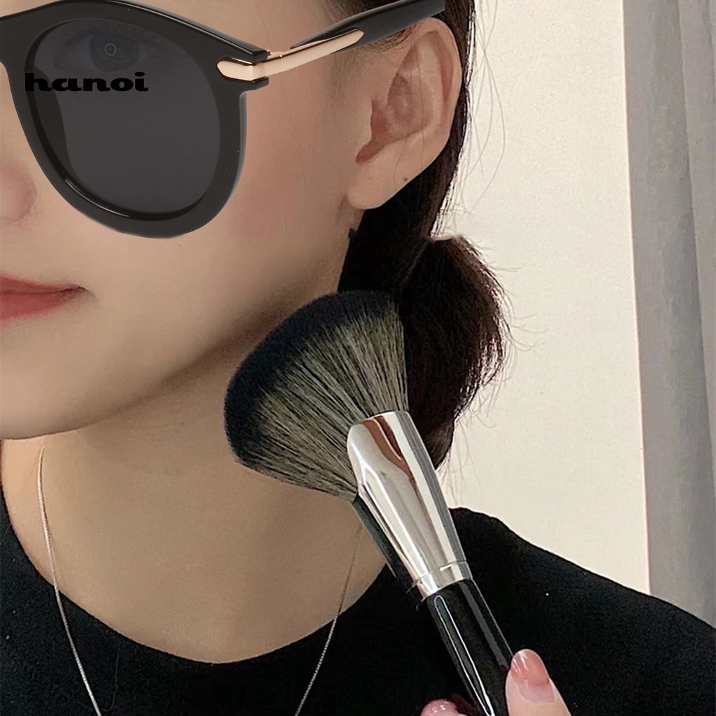 1 Cọ Điêu Khắc Tạo Khối Bắt Sáng Da Mặt Chất Liệu Sợi Tổng Hợp Mềm Mại Chuyên Nghiệp Cho Nữ