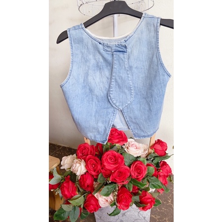 Áo hai dây, ba lỗ dáng croptop