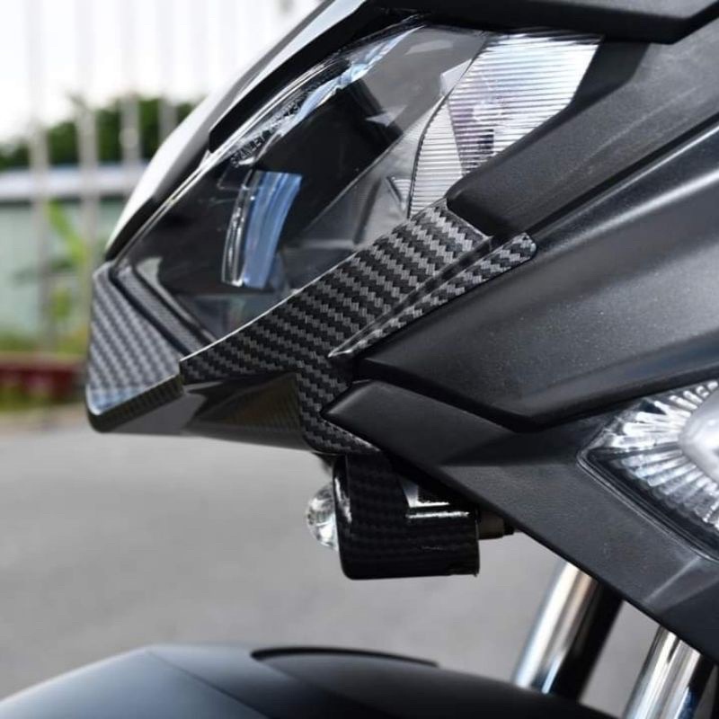 Cánh gió Winner X có đèn trợ sáng bi cầu ánh sáng trắng và vàng phá sương chính hãng Universe cho Winner X V2 V3