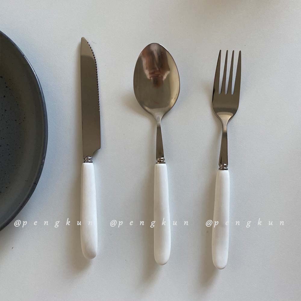 Bộ Muỗng Nĩa Ăn Tráng Miệng Bằng Sứ Màu Trắng Thiết Kế Đơn Giản Tiện Dụng