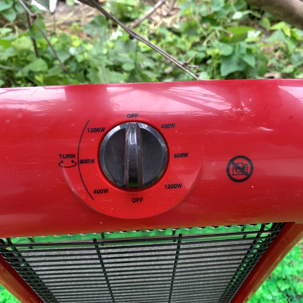 Đèn sưởi sunhouse 2 bóng SHD 7013 và 3 bóng SHD 7016