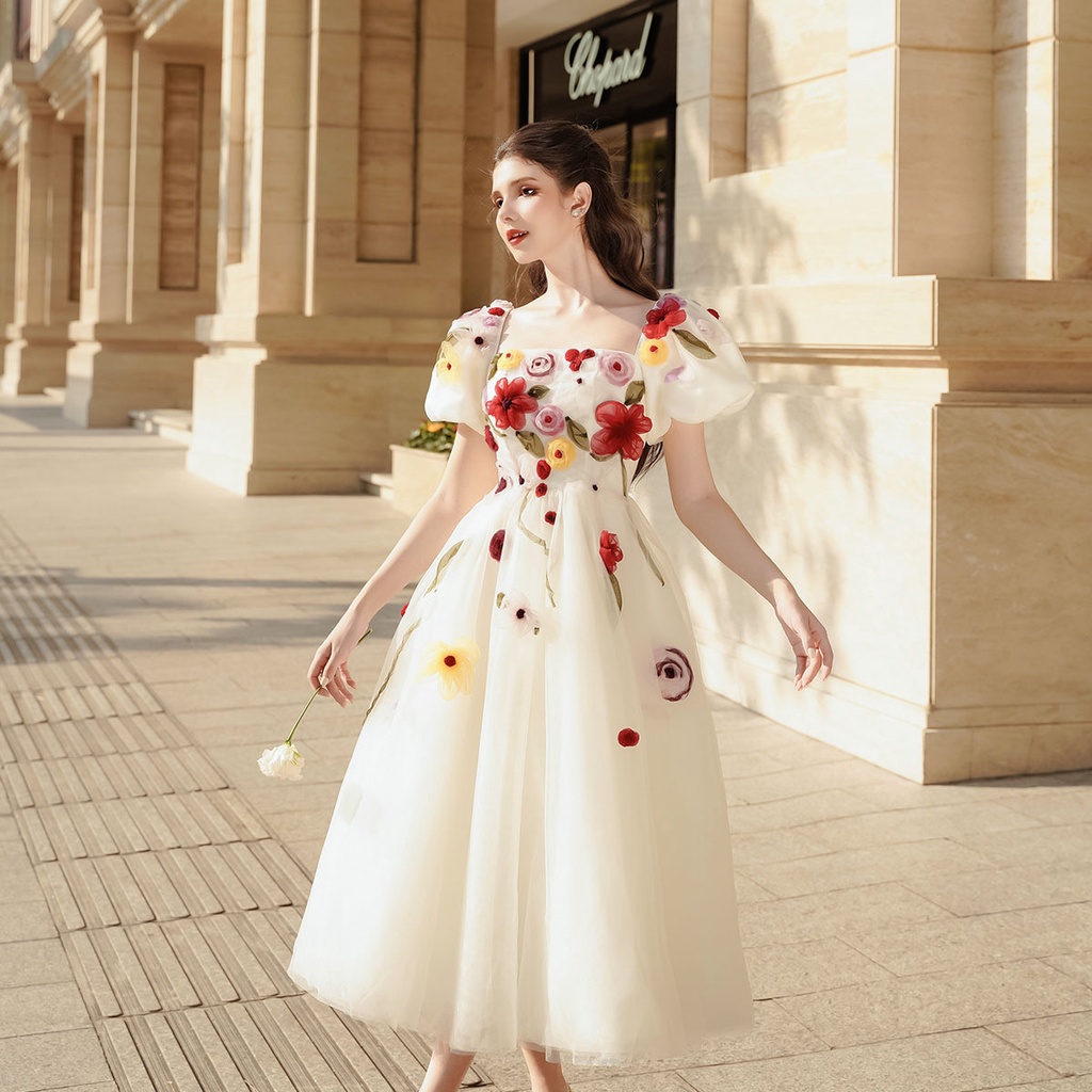 MAVEN - Váy trắng xoè tay bồng đính kết hoa Viola White Dress