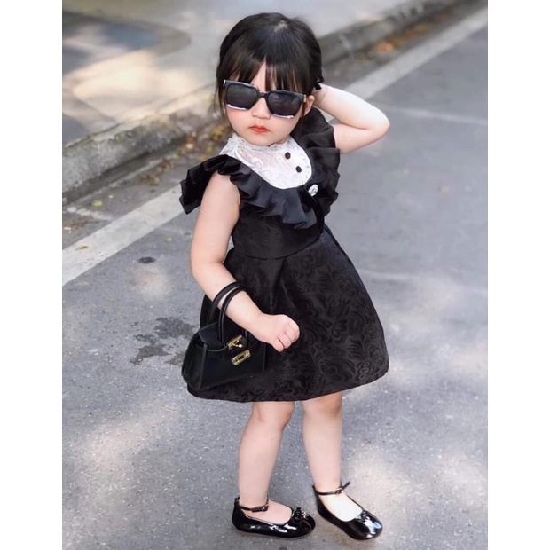 Váy thiết kế bé gái