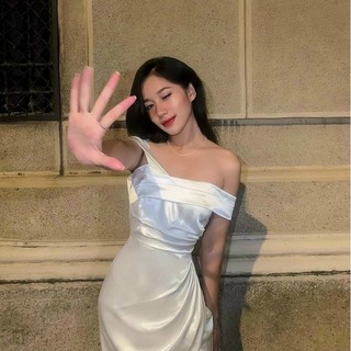 ĐẦM TRỄ VAI ĐẮP TÀ