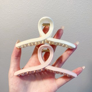 Kẹp Tóc Hình Cá Mập Bằng Acrylic Đơn Giản Cho Nữ